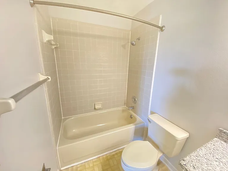 3708 Molona Dr — Photo 55