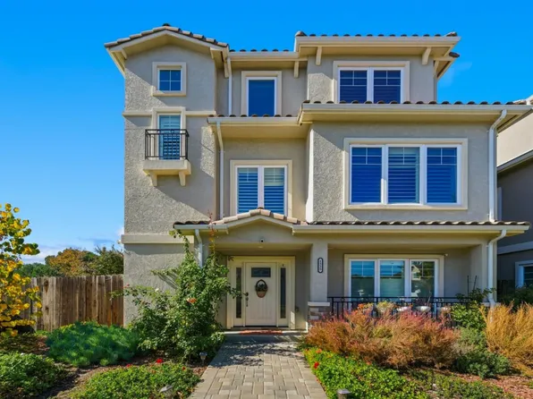 1325 Araujo St, San Jose, CA 95131
