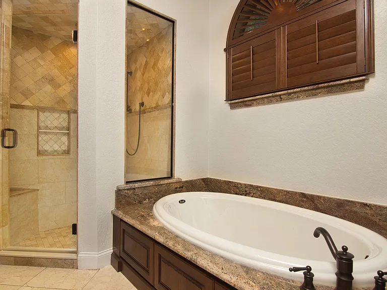 7725 Apple Tree Cir — Photo 22