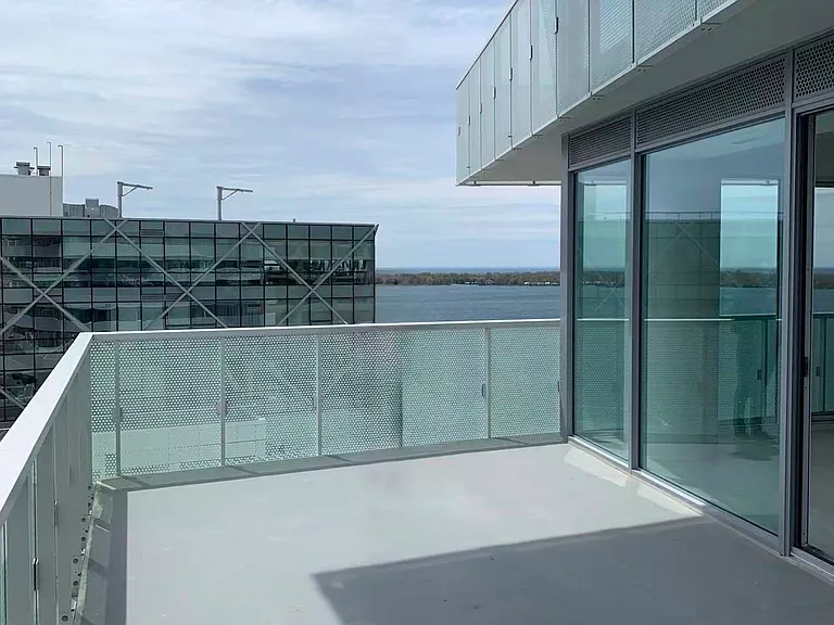 15 Queens Quay E #1502 — Photo 5