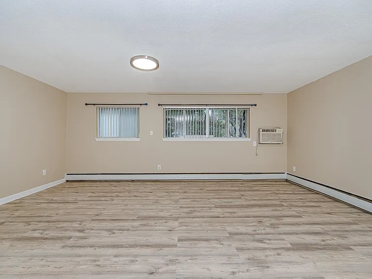 11 Crescent Dr #2 — Photo 17