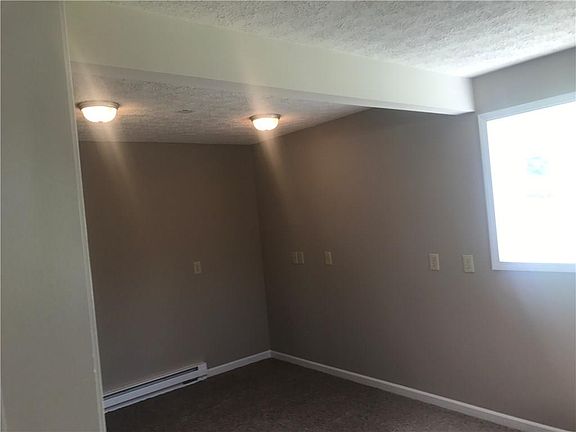 5th image of 10411 Curry Ct