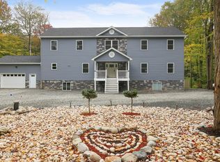 214 Annette Marie Dr, Long Pond, PA