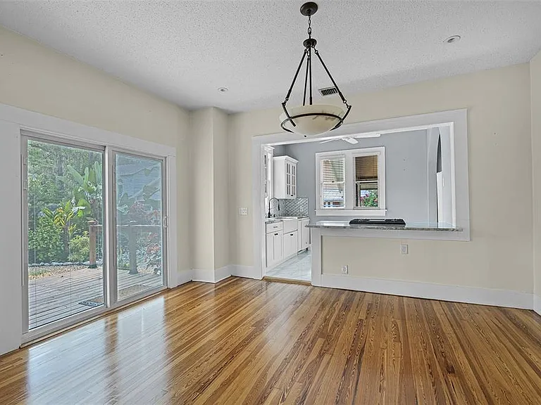 706 Hillcrest St — Photo 5