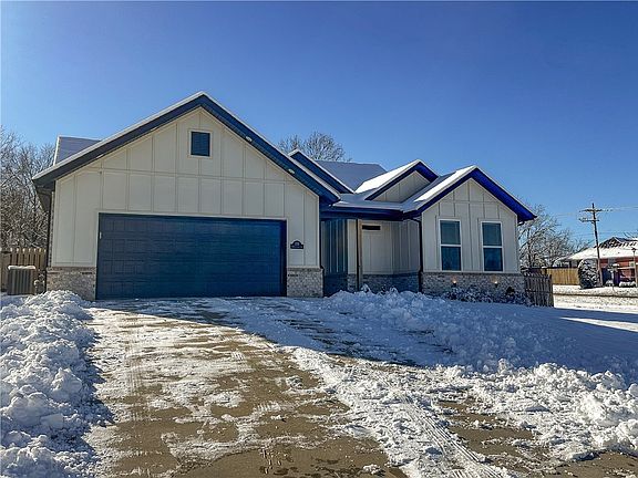 2nd image of 2797 E Whippoorwill Ln