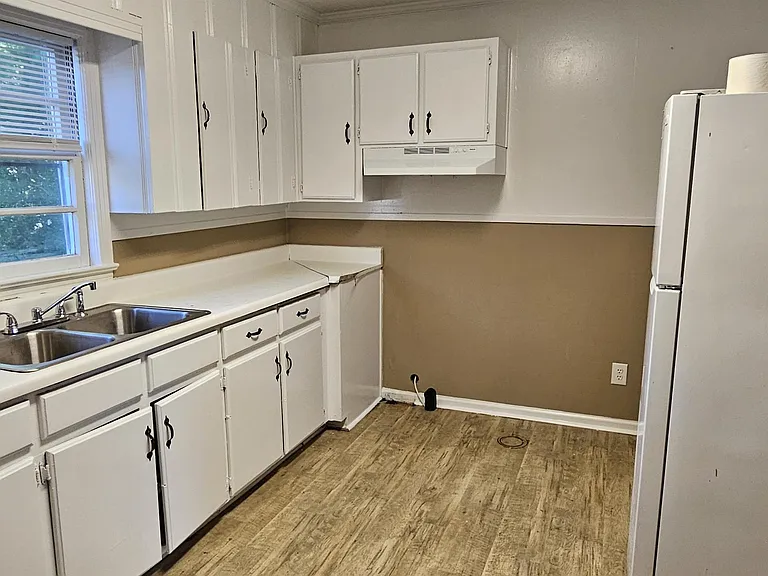 310 W Lafayette St — Photo 24