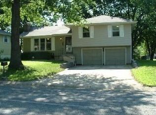 2537 NW 5th St, Blue Springs, MO 64014