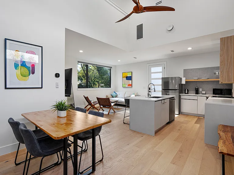 1100 Romeria Dr — Photo 22