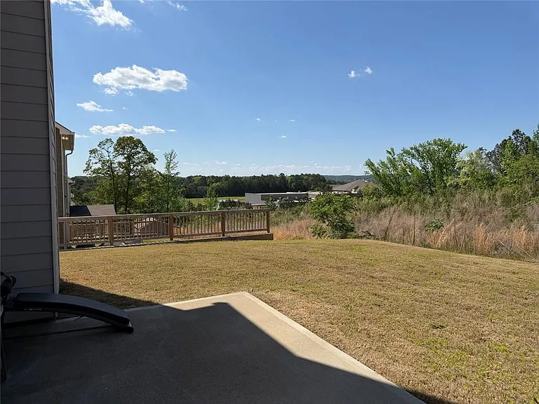 325 Melody Ln — Photo 15