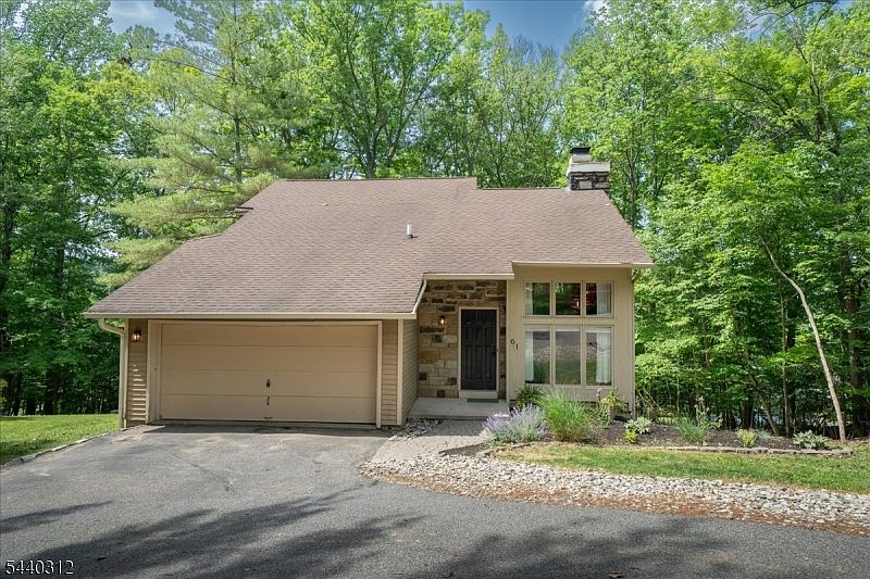1st image of 61 Sandpiper Dr