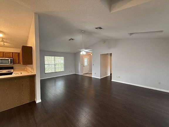 3rd image of 1329 Wood Lake Cir