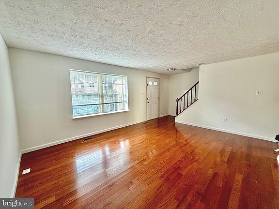 3rd image of 1234 Elm Grove Cir
