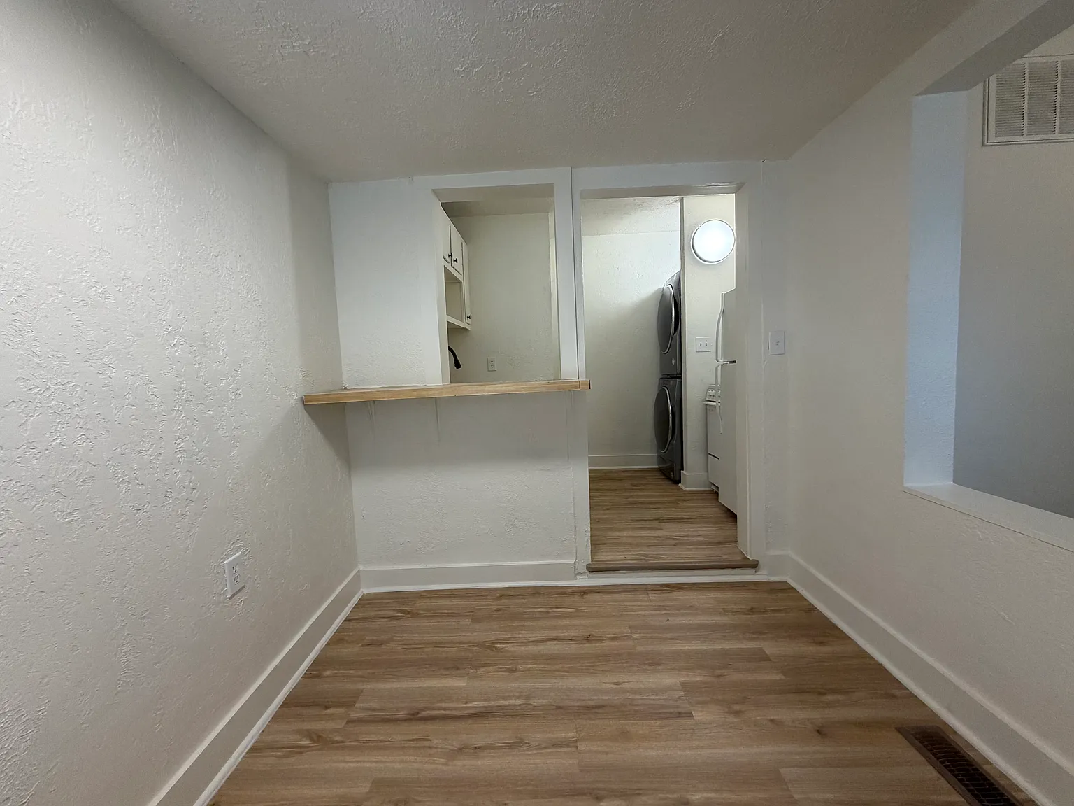 2 bed, 800 sqft, $1,200 — Photo 2