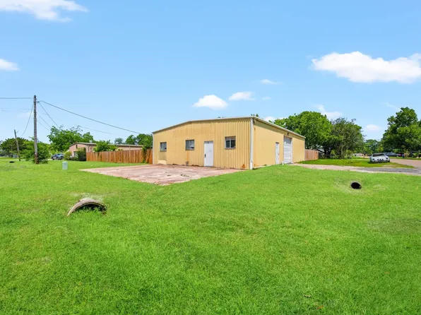 516 Cedar Bayou Rd, Baytown, TX 77520
