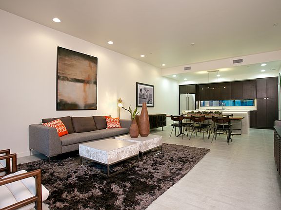 5th image of 307 Upas St