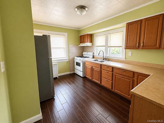 5th image of 36 Gerard St