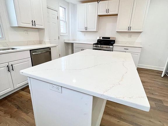 5th image of 3647 Horner Pl SE