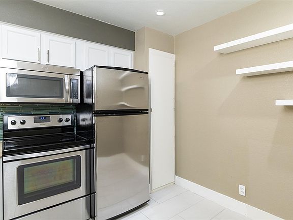 5th image of 4777 Cedar Springs Rd APT 8D