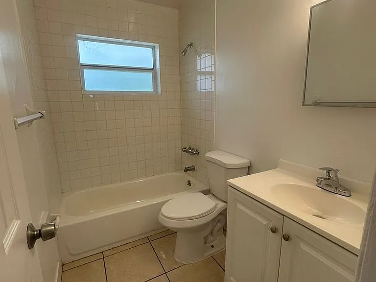 5961 SW 41st St — Photo 14