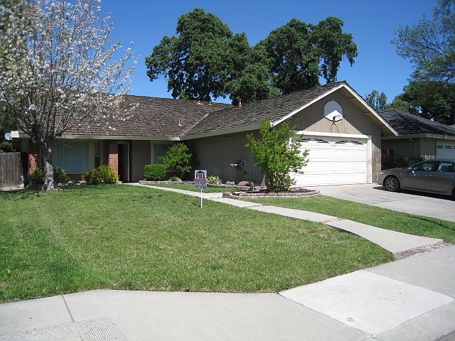 1st image of 2999 Waudman Ave