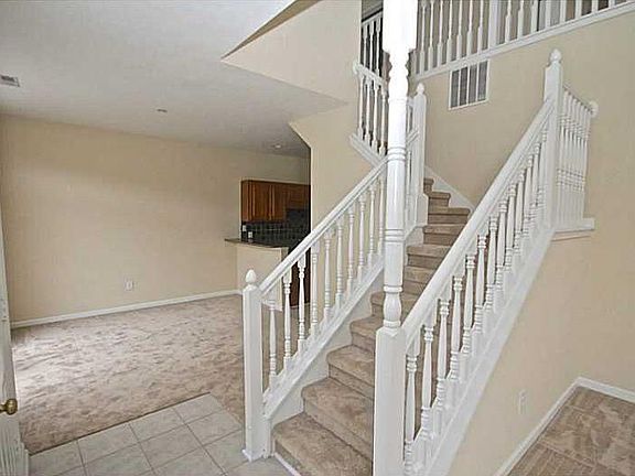 5th image of 2331 Colfax Ln