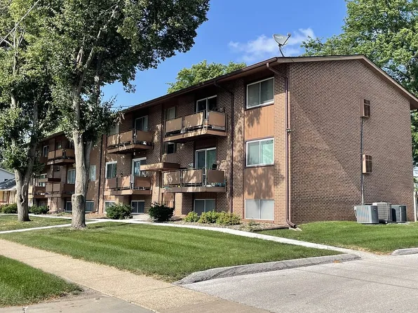 4209 65th St APT 1, Urbandale, IA 50322
