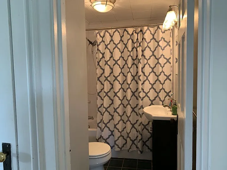 32 Loraine St — Photo 10