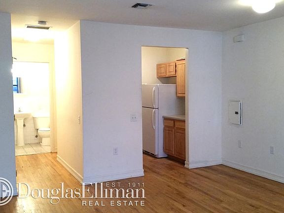 3rd image of 166 W 133rd St #3