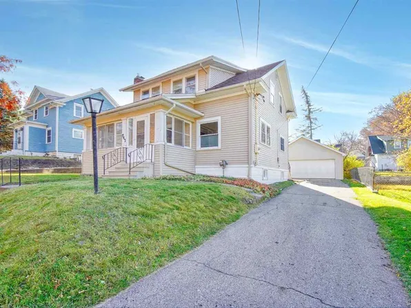 743 Woodlawn Ave, Jackson, MI 49203