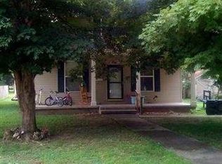 418 W Davidson Ave, Chaffee, MO 63740