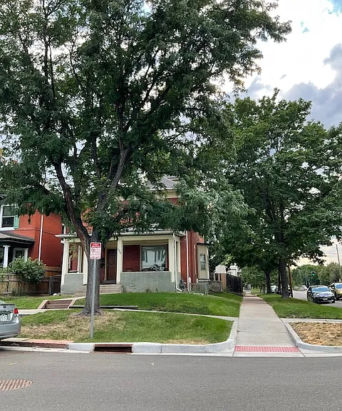 2557 N Marion St — Photo 26