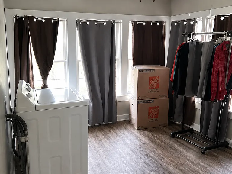 409 Cherry St — Photo 21