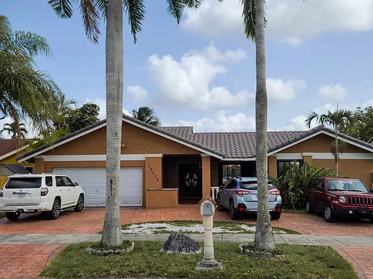13330 SW 1st St — Photo 10