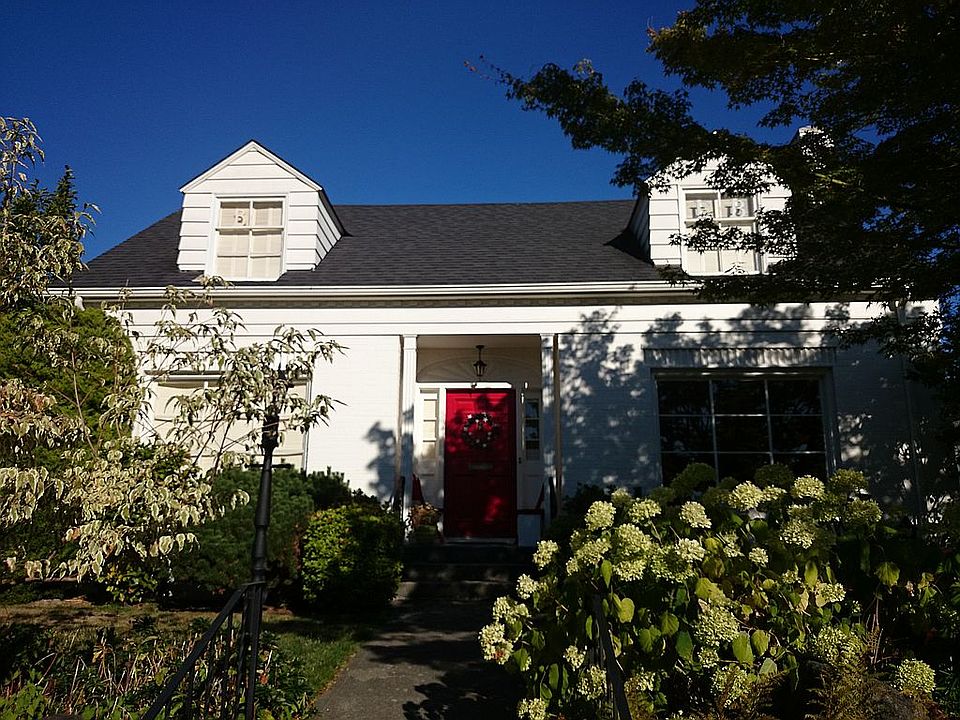 2nd image of 3802 41st Ave NE