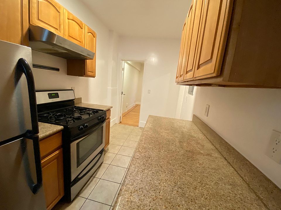 1st image of 620 Eddy St APT 1