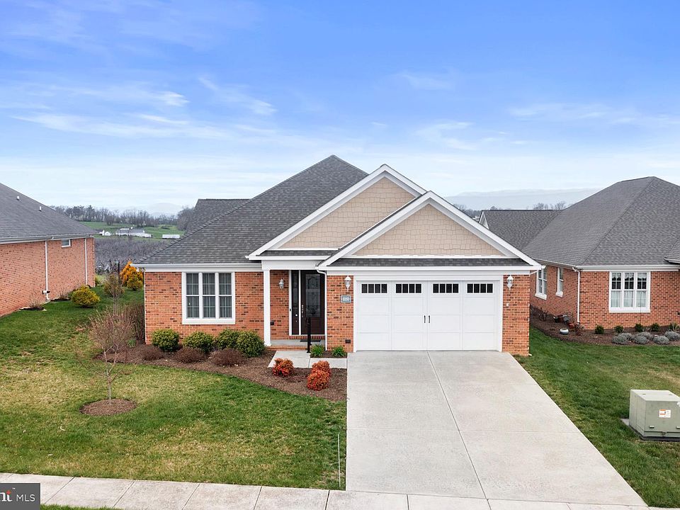 1st image of 1050 Magnolia Ct