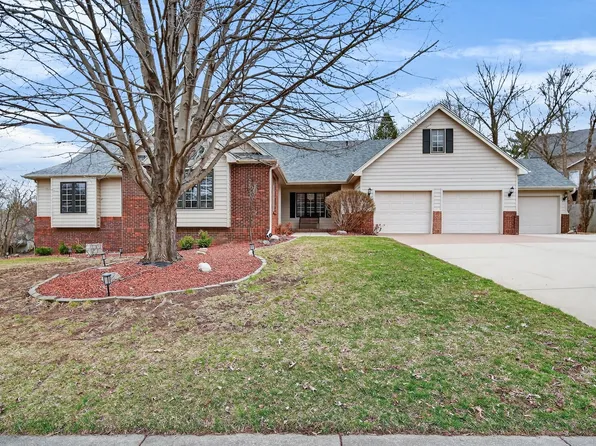 204 S 32nd St, West Des Moines, IA 50265