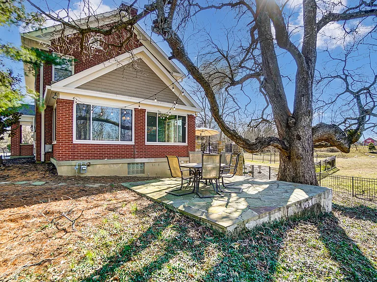 6695 Branch Hill Guinea Pike — Photo 21