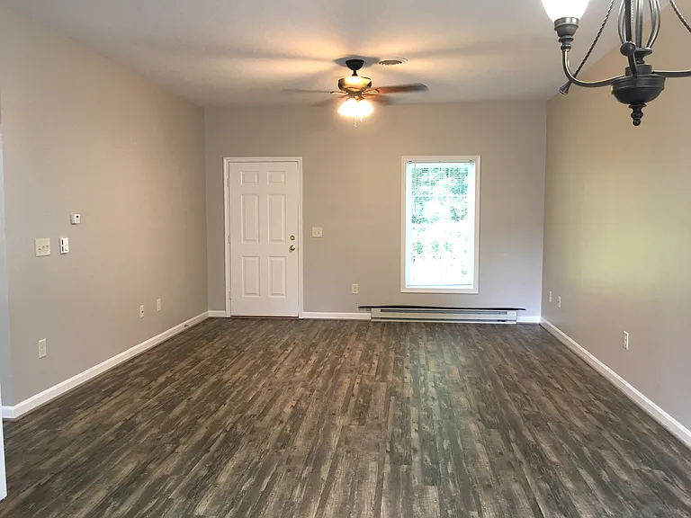 50 Shank Ct #B — Photo 4