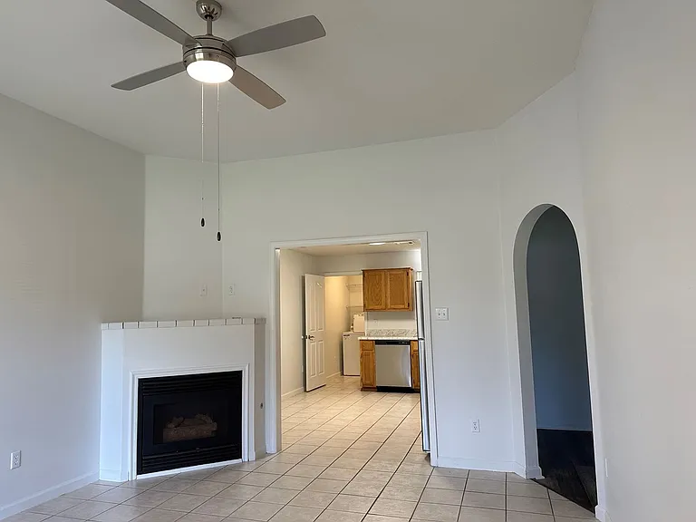 Fountain Square Apartments — Photo 19