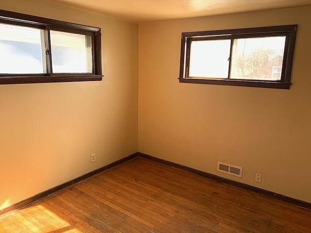 2nd image of 2835 W Oriole Dr