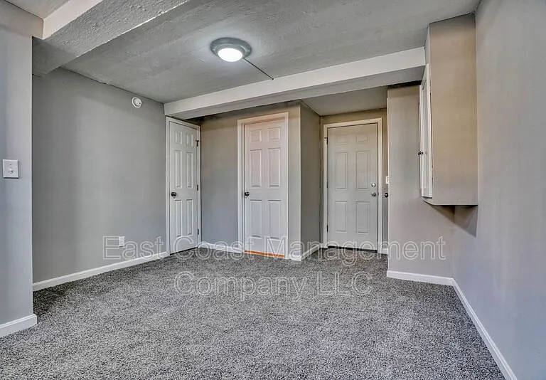 2110 Taylor Ave #B — Photo 12