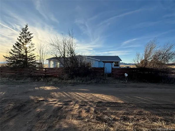 213 Flores Street, Sanford, CO 81151