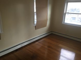 50 Rochelle Ter FLOOR 3, Mount Vernon, NY 10550