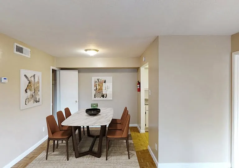 Creekwood Apartments — Photo 45