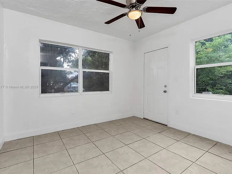 1137 NW 29th Ter #1130 — Photo 17