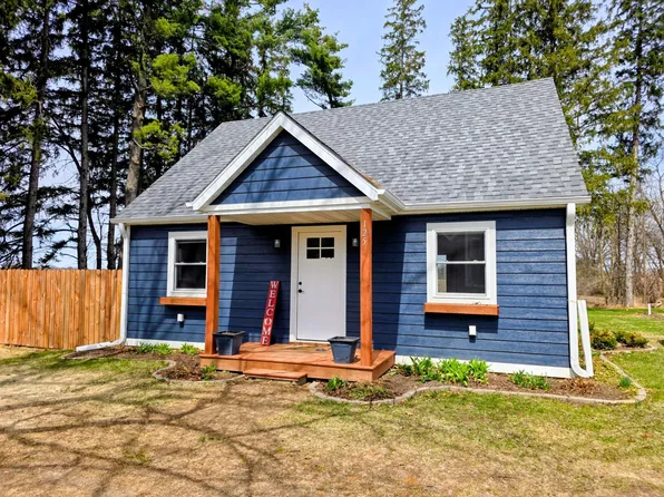 125 State Road 48, Cumberland, WI 54829