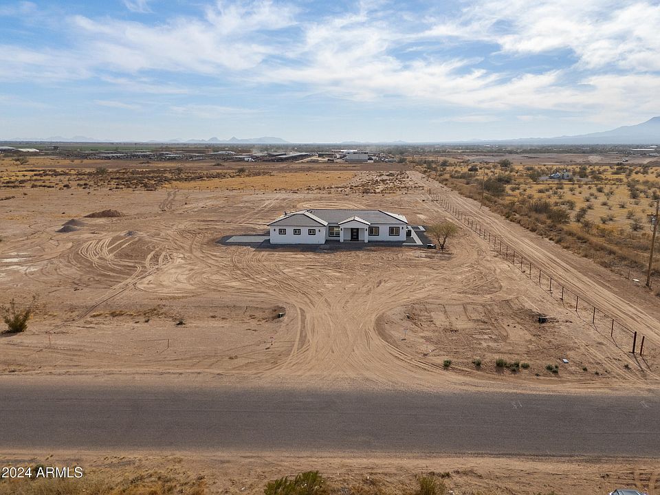 1st image of 43521 W Carefree Place