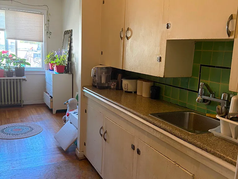 1245 Bute St — Photo 13