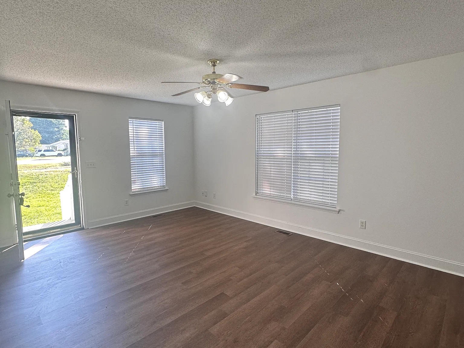 3 bed, 1132 sqft, $1,650 — Photo 3